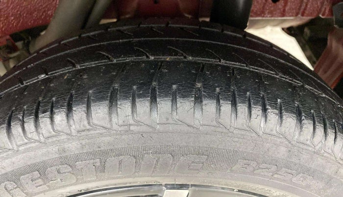 2018 Mahindra KUV 100 NXT K8 P 6 STR, Petrol, Manual, 99,766 km, Left Rear Tyre Tread