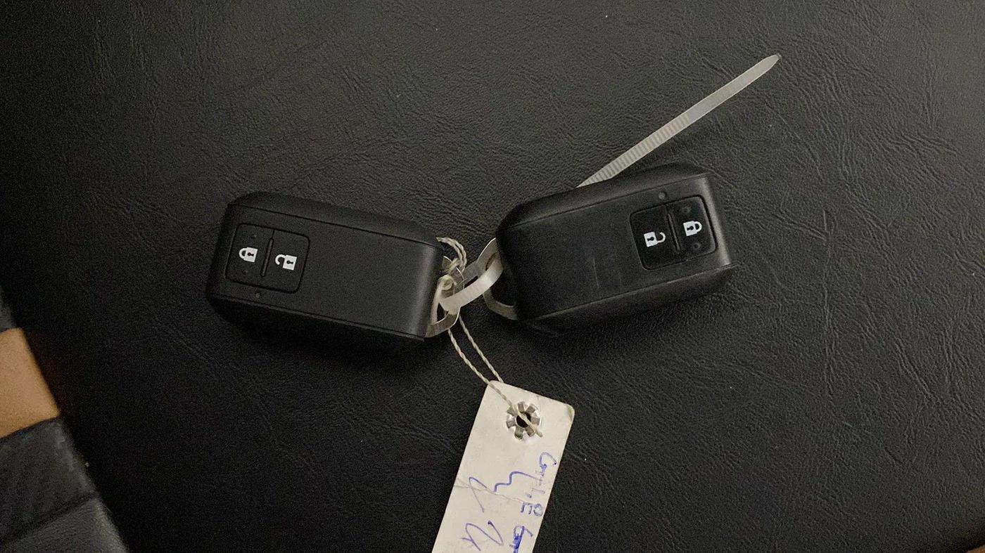 2021 Toyota Glanza G, Petrol, Manual, 27,991 km, Key Close Up