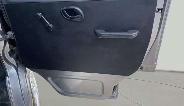2023 Maruti Eeco 5 STR AC, Petrol, Manual, 26,162 km, Driver Side Door Panels Control