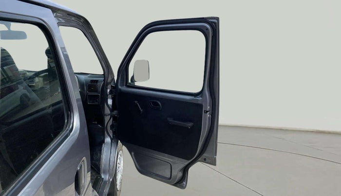 2023 Maruti Eeco 5 STR AC, Petrol, Manual, 26,162 km, RHS Front Door