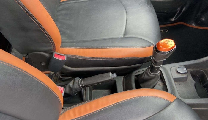 2019 Renault Kwid CLIMBER 1.0, Petrol, Manual, 60,434 km, Gear Lever