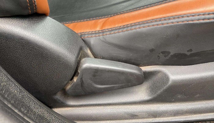 2019 Renault Kwid CLIMBER 1.0, Petrol, Manual, 60,434 km, Driver Side Adjustment Panel