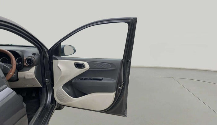 2022 Hyundai AURA S 1.2 CNG, CNG, Manual, 47,017 km, RHS Front Door