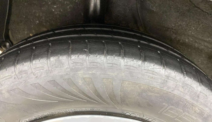 2022 Hyundai AURA S 1.2 CNG, CNG, Manual, 47,017 km, Right Rear Tyre Tread