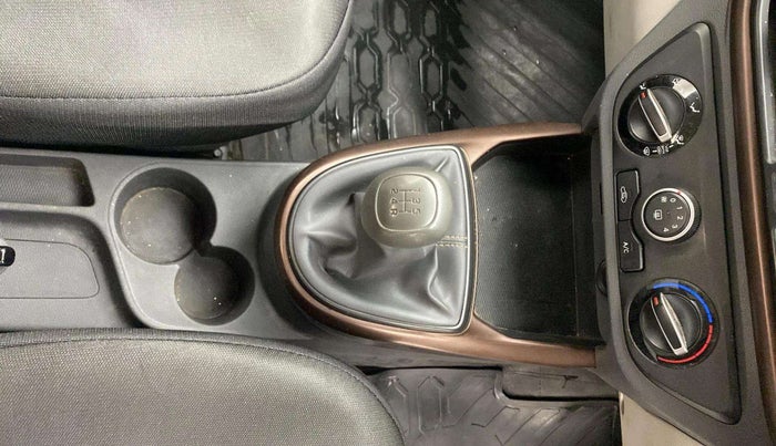 2022 Hyundai AURA S 1.2 CNG, CNG, Manual, 47,017 km, Gear Lever