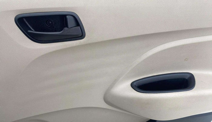2020 Hyundai NEW SANTRO SPORTZ EXECUTIVE MT CNG, CNG, Manual, 78,732 km, Driver Side Door Panels Control