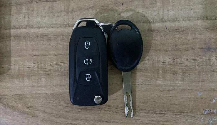 2023 Tata PUNCH ADVENTURE AMT, Petrol, Automatic, 3,416 km, Key Close Up