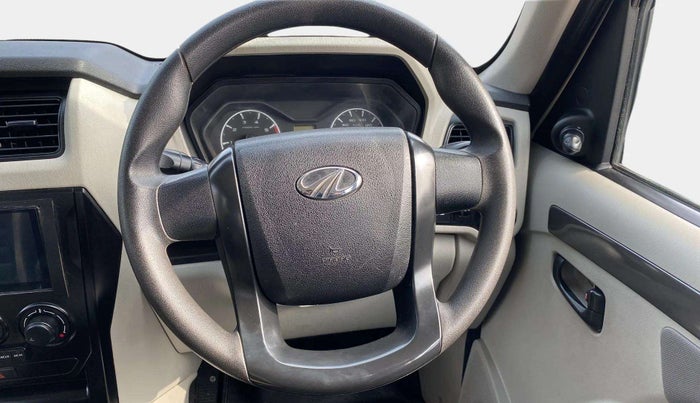 2018 Mahindra Scorpio S5, Diesel, Manual, 28,871 km, Steering Wheel Close Up