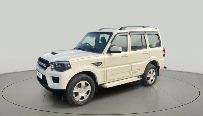 2018 Mahindra Scorpio S5, Diesel, Manual, 28,871 km, Left Front Diagonal