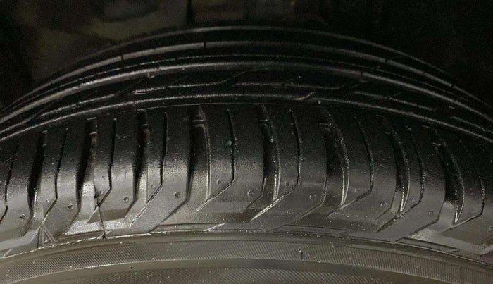 2019 Jeep Compass SPORT PLUS 1.4 PETROL, Petrol, Manual, 65,242 km, Left Front Tyre Tread