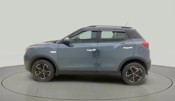 2022 Mahindra XUV300 W6 1.5 DIESEL AMT, Diesel, Automatic, 34,035 km, Left Side