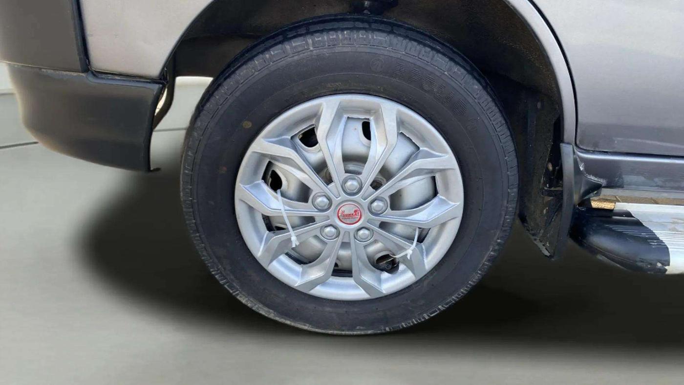 2020 Maruti Eeco 5 STR WITH A/C+HTR, Petrol, Manual, 55,796 km, Left Front Wheel