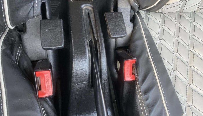 2020 Maruti Eeco 5 STR WITH A/C+HTR, Petrol, Manual, 55,796 km, Driver Side Adjustment Panel