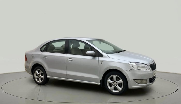 2013 Skoda Rapid AMBITION 1.6 TDI CR MT PLUS, Diesel, Manual, 1,16,611 km, Right Front Diagonal
