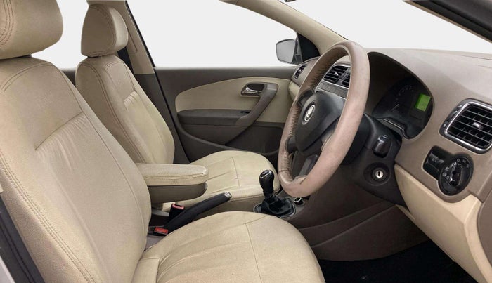 2013 Skoda Rapid AMBITION 1.6 TDI CR MT PLUS, Diesel, Manual, 1,16,611 km, Right Side Front Door Cabin