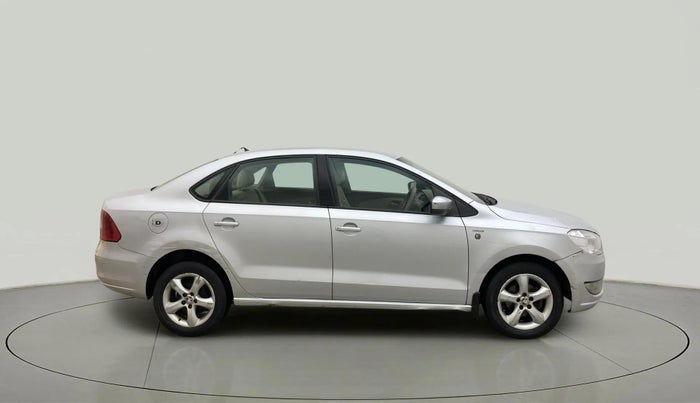 2013 Skoda Rapid AMBITION 1.6 TDI CR MT PLUS, Diesel, Manual, 1,16,611 km, Right Side View