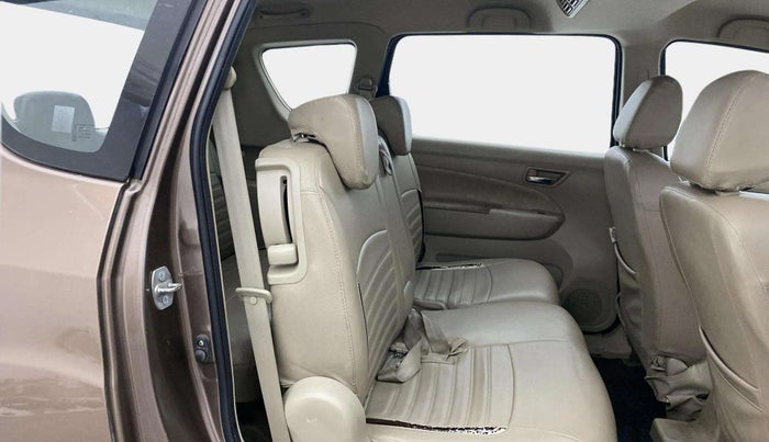 2014 Maruti Ertiga VXI, Petrol, Manual, 91,832 km, Right Side Rear Door Cabin
