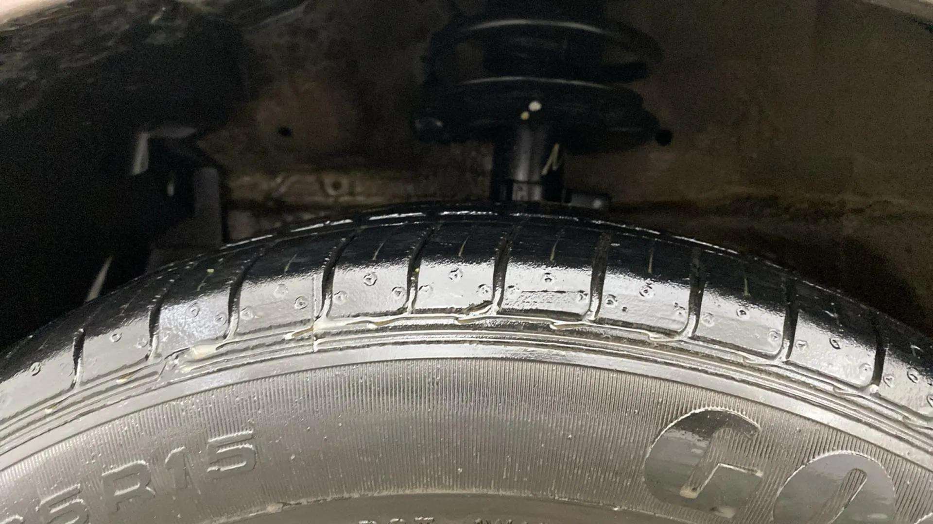 LHS-Front-Tyre-Tread-20
