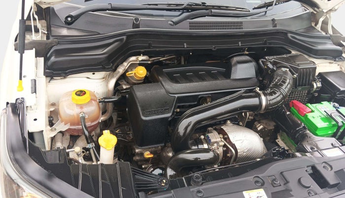 2020 Mahindra XUV300 W6 1.5 DIESEL AMT, Diesel, Automatic, 34,844 km, Engine View - Right