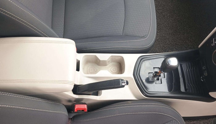 2020 Mahindra XUV300 W6 1.5 DIESEL AMT, Diesel, Automatic, 34,844 km, Gear Lever
