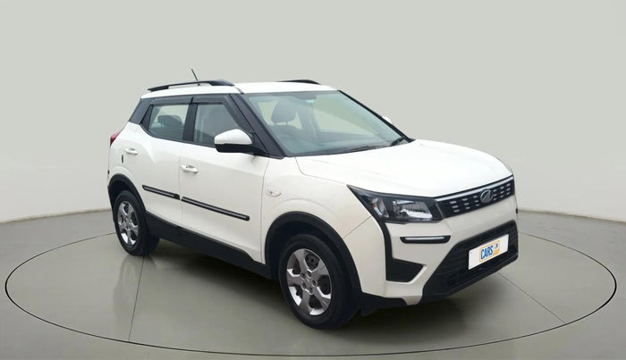 2020 Mahindra XUV300 W6 1.5 DIESEL AMT, Diesel, Automatic, 34,844 km, Right Front Diagonal