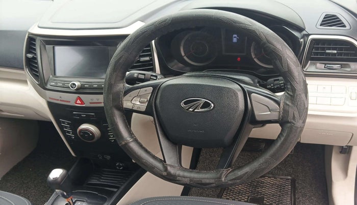 2020 Mahindra XUV300 W6 1.5 DIESEL AMT, Diesel, Automatic, 34,844 km, Steering Wheel Close Up