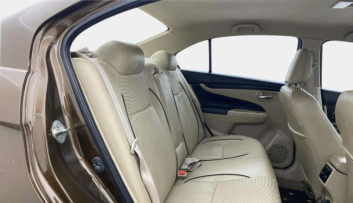 2018 Maruti Ciaz SIGMA 1.4 MT PETROL, Petrol, Manual, 90,830 km, Right Side Rear Door Cabin