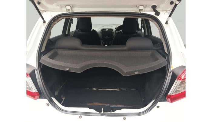 2018 Tata Tiago XZ PETROL, Petrol, Manual, 1,44,587 km, Boot Inside