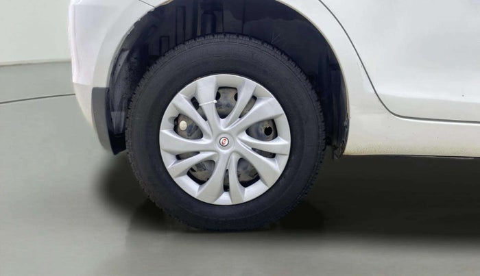 2013 Maruti Swift VXI, Petrol, Manual, 44,603 km, Right Rear Wheel