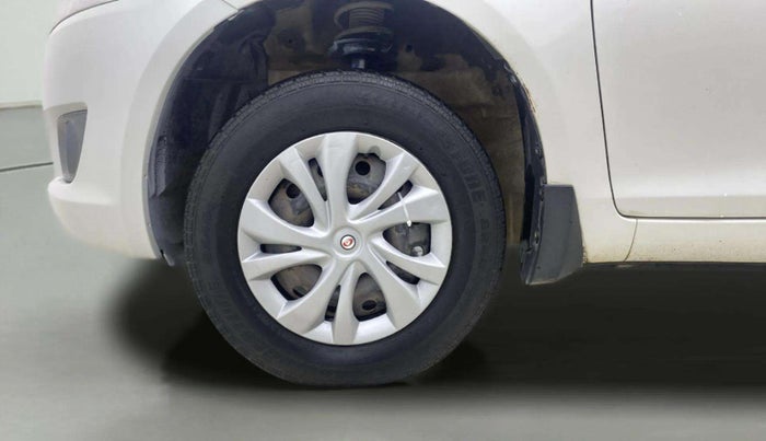 2013 Maruti Swift VXI, Petrol, Manual, 44,603 km, Left Front Wheel