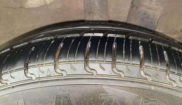 2015 Hyundai Xcent S 1.2, Petrol, Manual, 75,051 km, Left Rear Tyre Tread