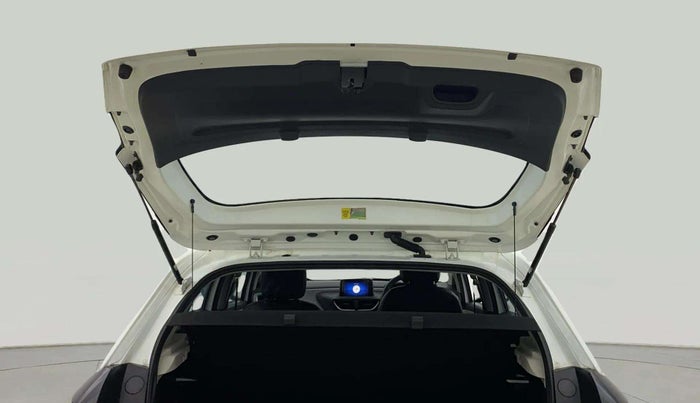 2024 Tata ALTROZ XM PLUS CNG, CNG, Manual, 12,693 km, Boot Door Open