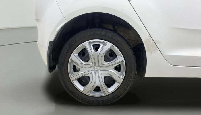 2024 Tata ALTROZ XM PLUS CNG, CNG, Manual, 12,693 km, Right Rear Wheel