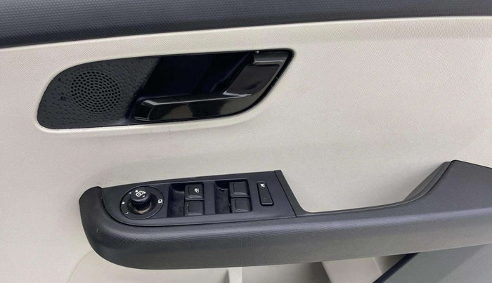 2024 Tata ALTROZ XM PLUS CNG, CNG, Manual, 12,693 km, Driver Side Door Panels Control