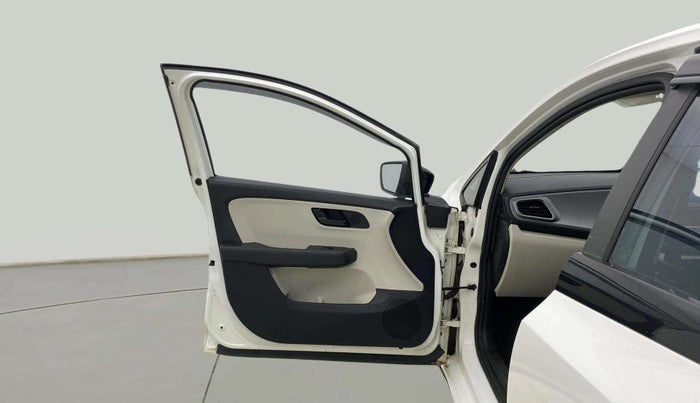 2024 Tata ALTROZ XM PLUS CNG, CNG, Manual, 12,693 km, LHS Front Door