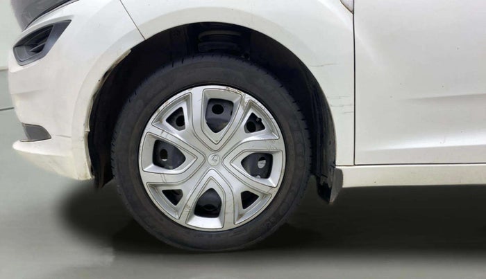 2024 Tata ALTROZ XM PLUS CNG, CNG, Manual, 12,693 km, Left Front Wheel
