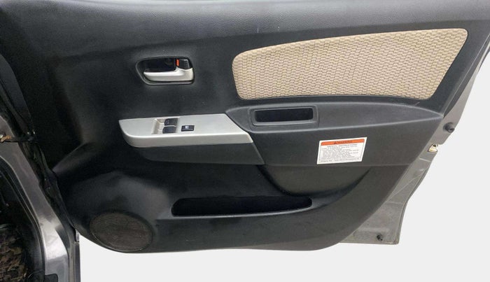 2018 Maruti Wagon R 1.0 LXI CNG (O), CNG, Manual, 36,093 km, Driver Side Door Panels Control