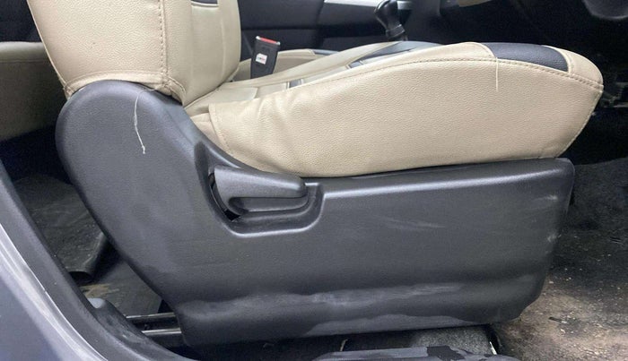 2018 Maruti Wagon R 1.0 LXI CNG (O), CNG, Manual, 36,093 km, Driver Side Adjustment Panel