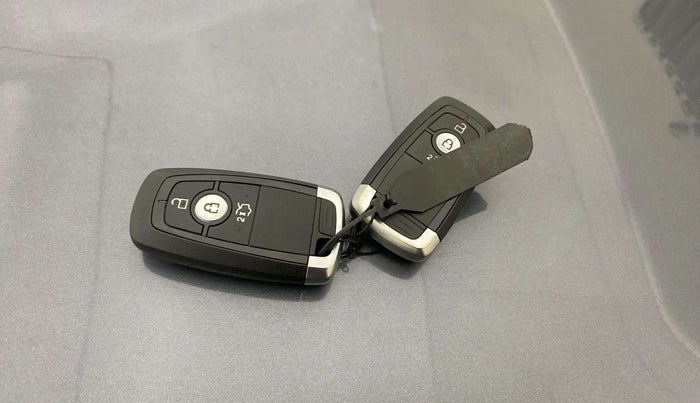 2020 Ford New Figo TITANIUM 1.2 PETROL MT, Petrol, Manual, 27,313 km, Key Close Up