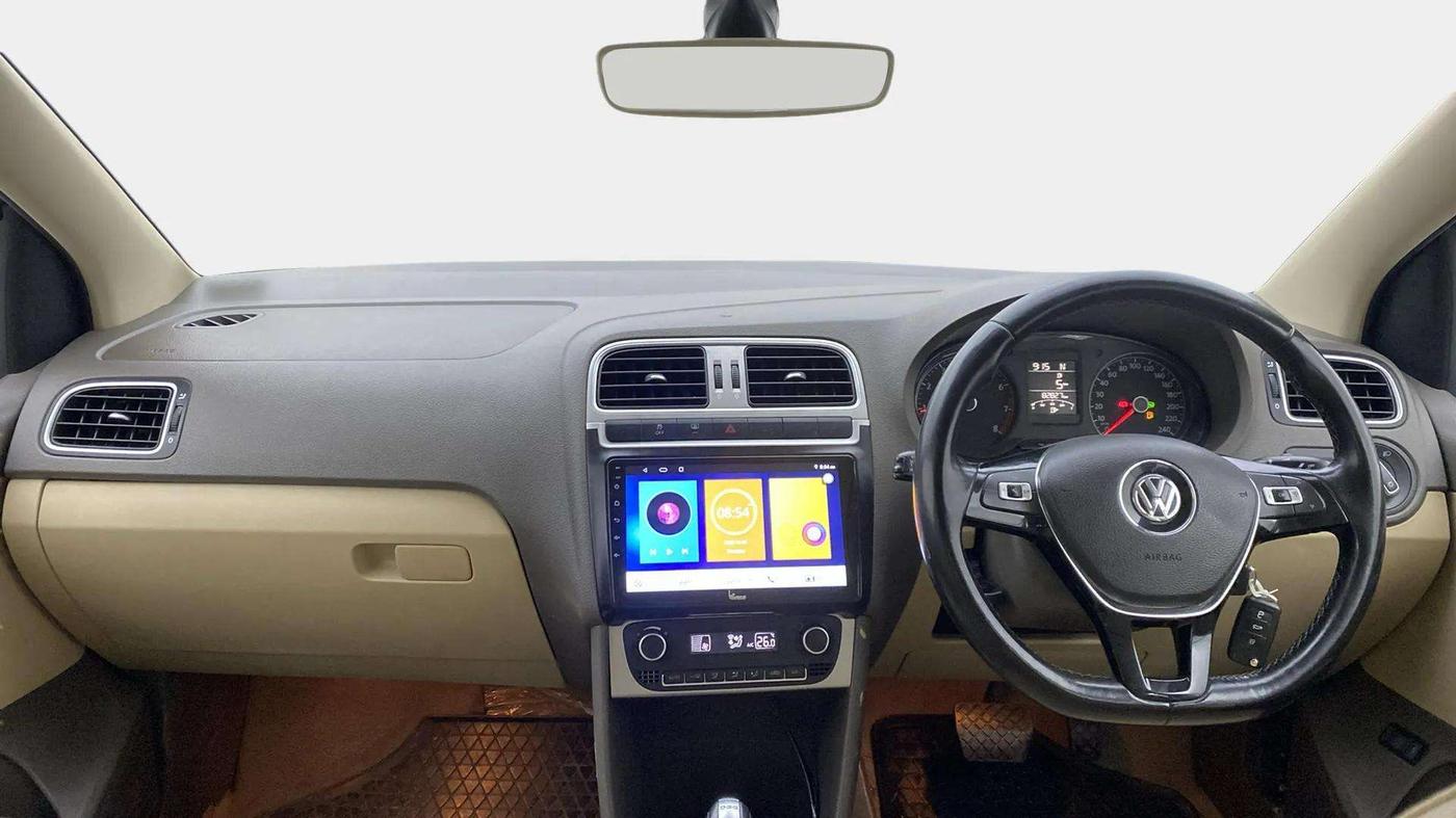 2017 Volkswagen Vento HIGHLINE PLUS 1.2 AT 16 ALLOY, Petrol, Automatic, 82,791 km, Dashboard