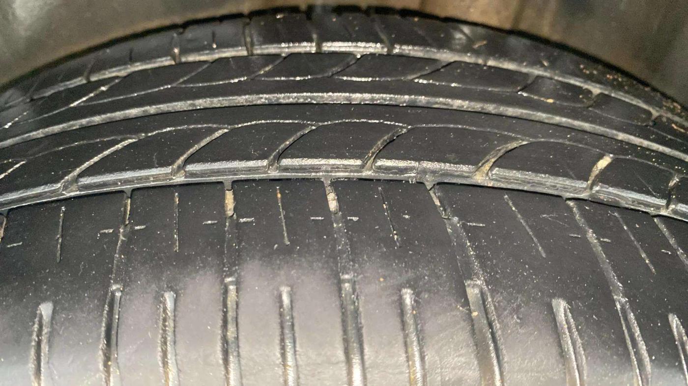 2017 Volkswagen Vento HIGHLINE PLUS 1.2 AT 16 ALLOY, Petrol, Automatic, 82,791 km, Left Rear Tyre Tread