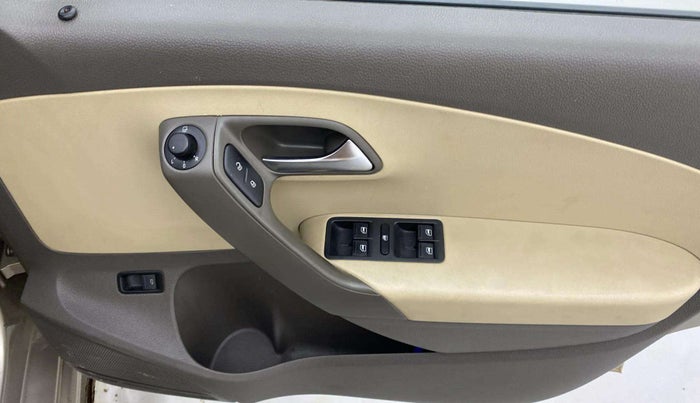 2017 Volkswagen Vento HIGHLINE PLUS 1.2 AT 16 ALLOY, Petrol, Automatic, 82,791 km, Driver Side Door Panels Control