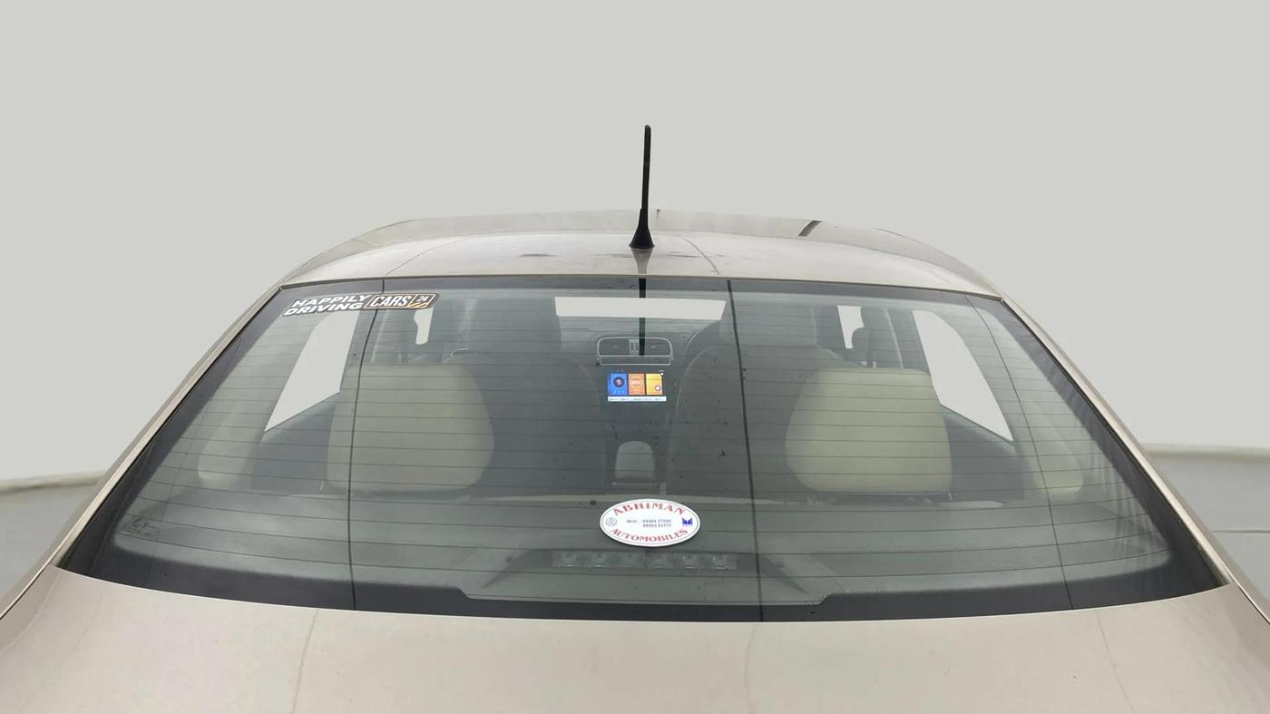 2017 Volkswagen Vento HIGHLINE PLUS 1.2 AT 16 ALLOY, Petrol, Automatic, 82,791 km, Rear Windshield