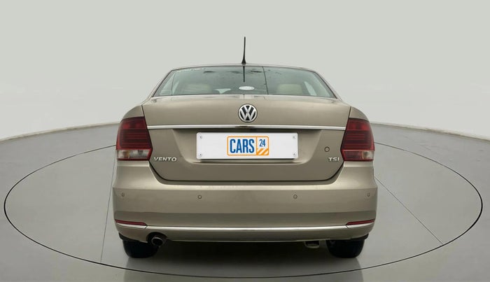 2017 Volkswagen Vento HIGHLINE PLUS 1.2 AT 16 ALLOY, Petrol, Automatic, 82,791 km, Back/Rear
