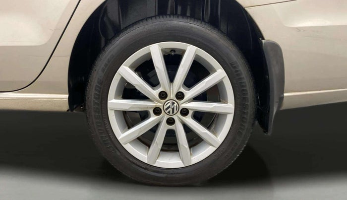 2017 Volkswagen Vento HIGHLINE PLUS 1.2 AT 16 ALLOY, Petrol, Automatic, 82,791 km, Left Rear Wheel