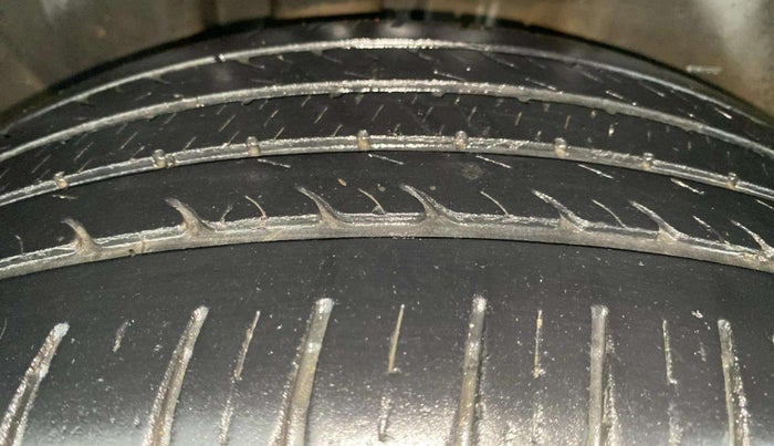 2018 Volkswagen Vento HIGHLINE PETROL AT, Petrol, Automatic, 68,113 km, Right Rear Tyre Tread