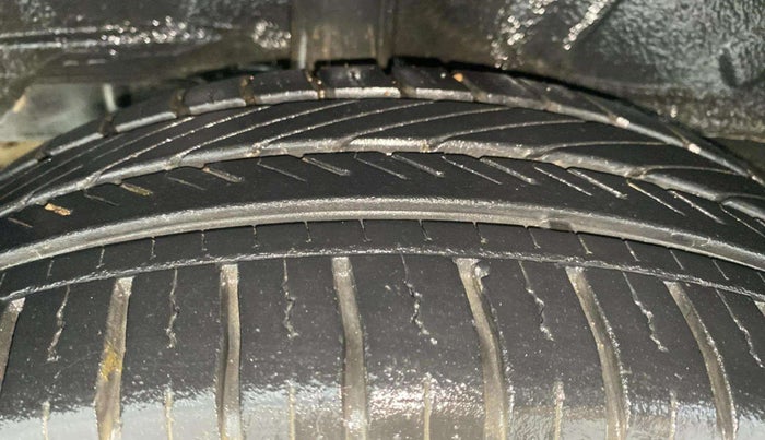 2018 Toyota YARIS V MT, Petrol, Manual, 31,699 km, Right Rear Tyre Tread