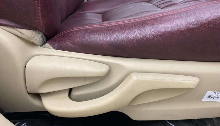 2018 Toyota YARIS V MT, Petrol, Manual, 31,699 km, Driver Side Adjustment Panel