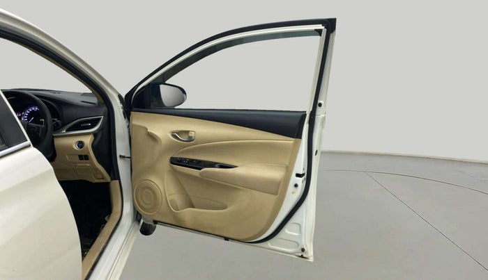 2018 Toyota YARIS V MT, Petrol, Manual, 31,699 km, RHS Front Door
