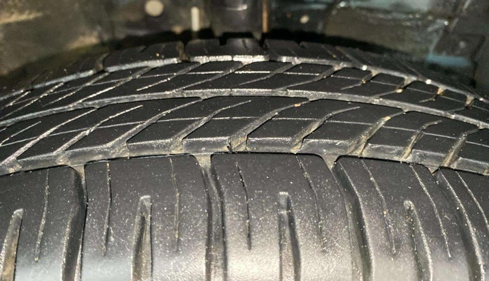 2014 Maruti Swift Dzire VDI, Diesel, Manual, 81,594 km, Right Front Tyre Tread
